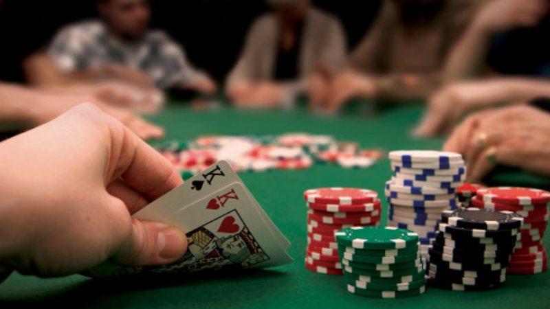 Ultimate Texas Hold'em Poker Guide & Rules