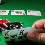 How to Play Ultimate Texas Hold'em Poker